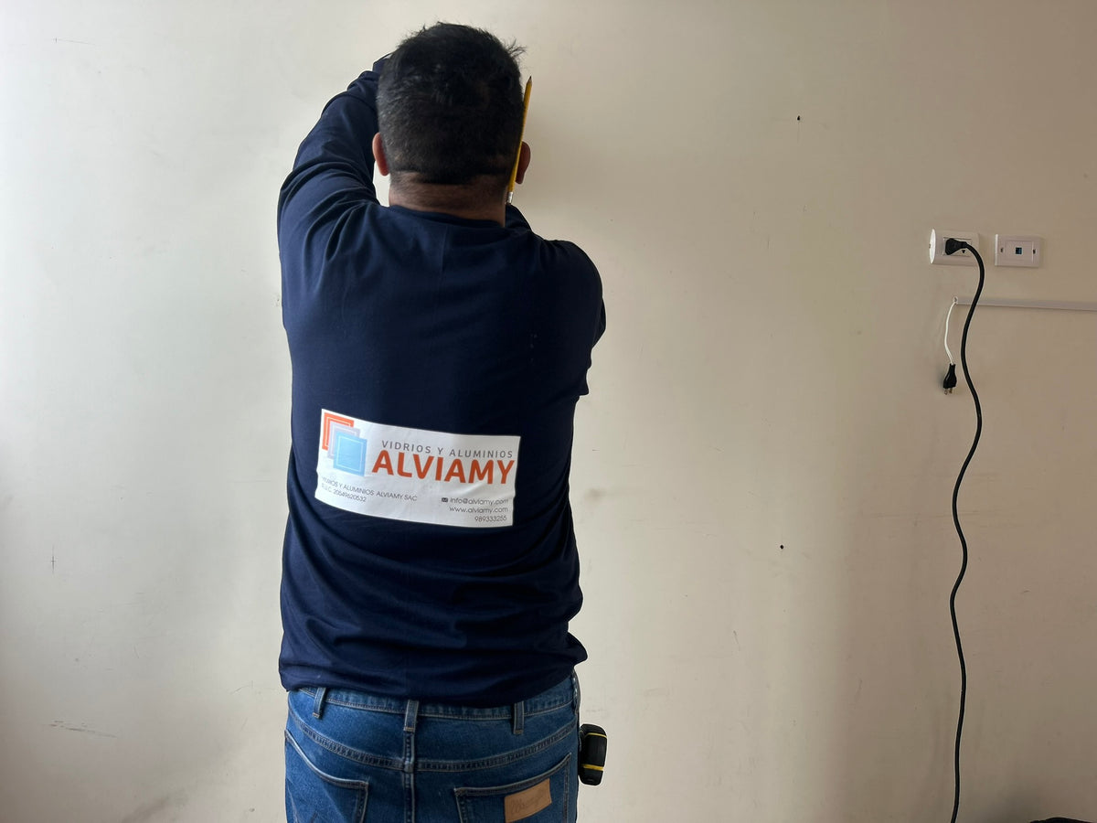 SERVICIO DE DELIVERY E INSTALACION DE PIZARRA 1.50 X 1.00 PARA LIMA METROPOLITANA